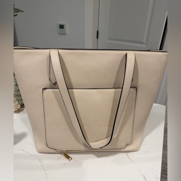 Poppy & Peonies Go Getter Tote in Cream - Picture 5 of 7